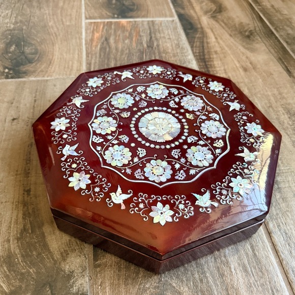 Antique Other - Vintage Mother of Pearl Inlay Dove Flower 12" Octagonal Lacquered Wooden Box